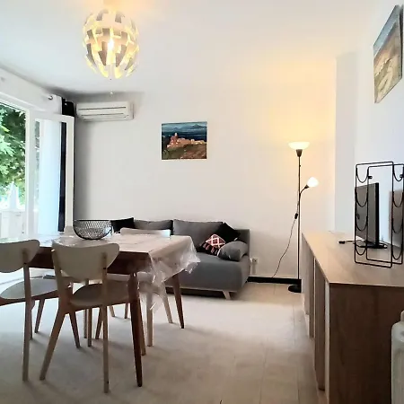 Appartement Cavalaire-sur-mer, 2 Pièces, 4 Personnes - Fr-1-226b-51